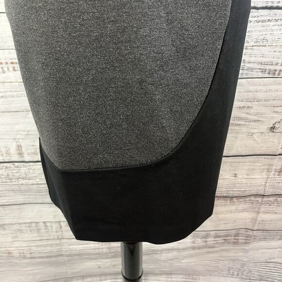 Ellen Tracy Skirt size Small Black Gray Ponte Knit Straight Pencil Knee Stretch - Picture 4 of 7